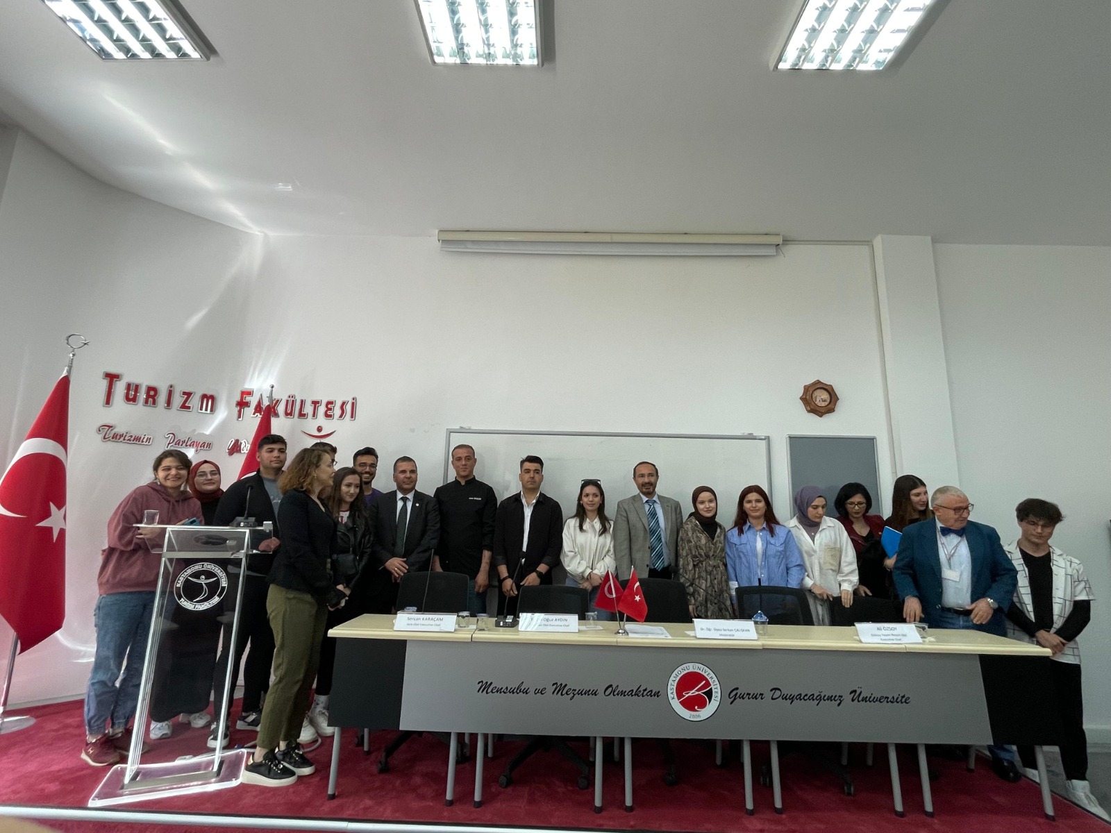 Türk Mutfağı haftası kapsamında Turizm Fakültesinde “Şeflerle Söyleşi” programı gerçekleştirildi